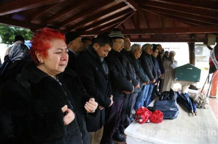 Ölü bulunan doktor Leman Ege'nin cenazesinde gözyaşları dinmek bilmedi