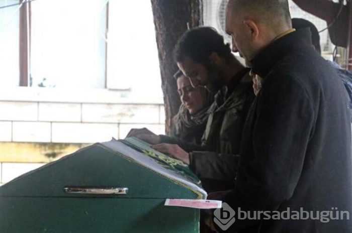 Ölü bulunan doktor Leman Ege'nin cenazesinde gözyaşları dinmek bilmedi