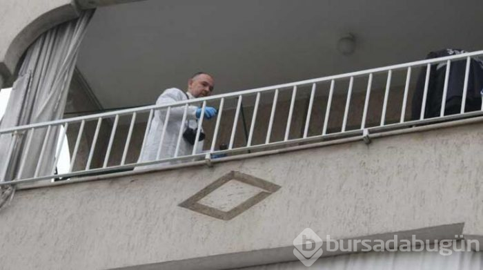 Genç kız balkondan bahçeye düştü