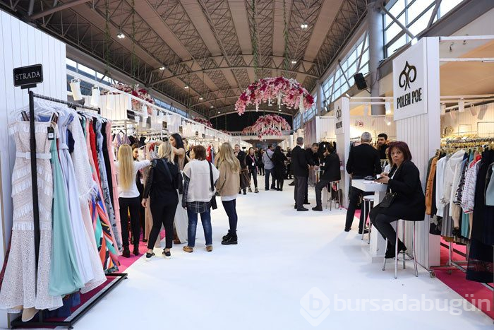 Bursa'da yeniden düzenlenen Dossa Dossi Fashion Show 35 ülkeden yaklaşık 6 bin kişiyi Bursa'ya getirdi