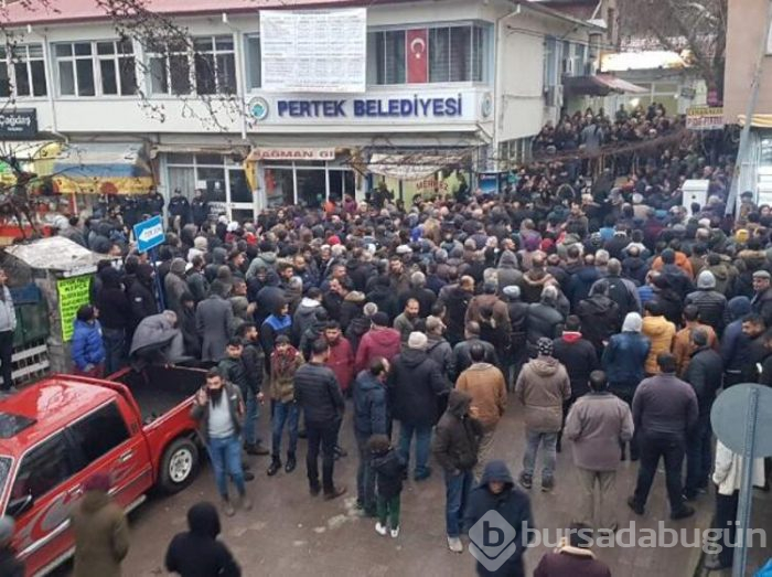 Çocuk istismarına tepki! Mahalle sokağa döküldü...