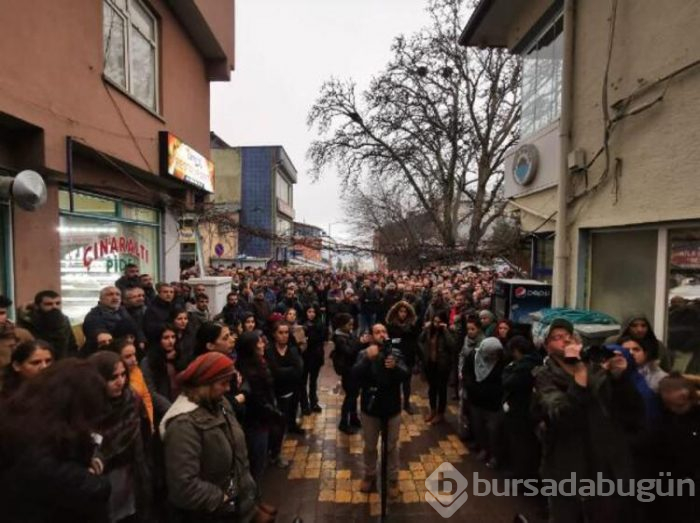 Çocuk istismarına tepki! Mahalle sokağa döküldü...