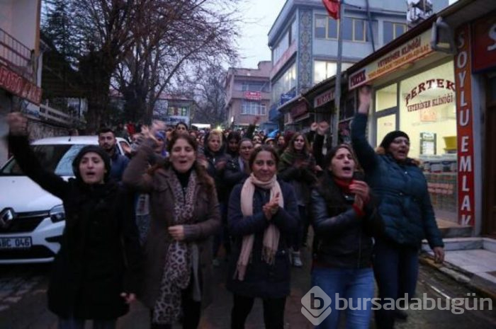 Çocuk istismarına tepki! Mahalle sokağa döküldü...