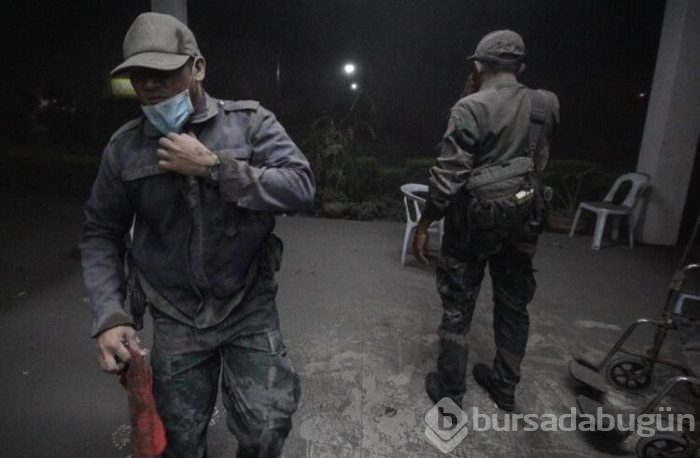 52 kez deprem oldu, insanlar tahliye ediliyor!