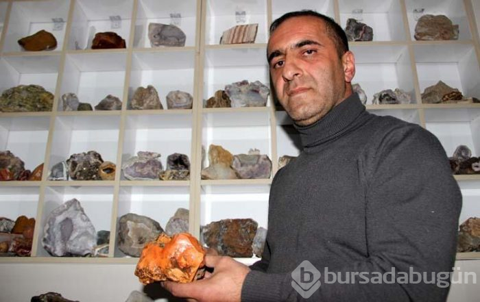 20 yıldır değerli taş topluyor!