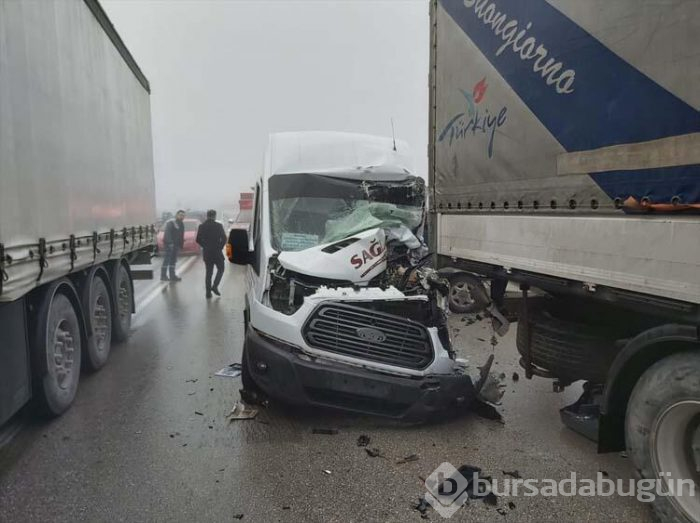 Amasya'da 4 araç birbirine girdi!