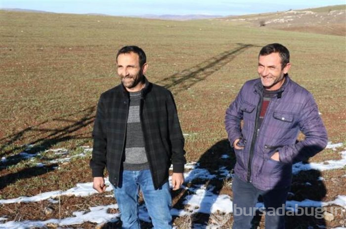 Tarlasında bulduğu gök taşını bakın ne yaptı!