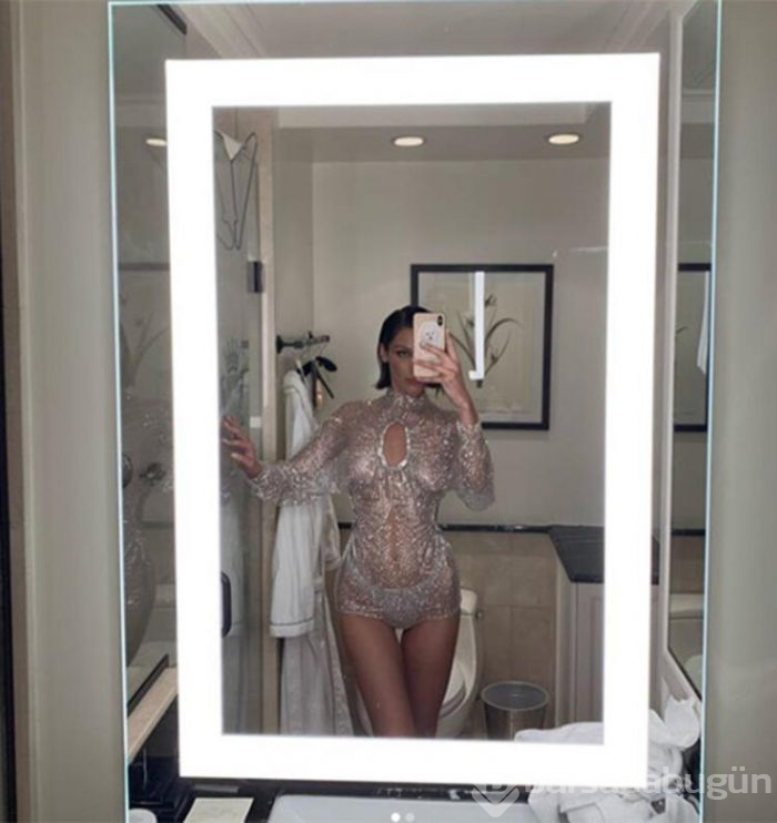 Bella Hadid büyüledi!