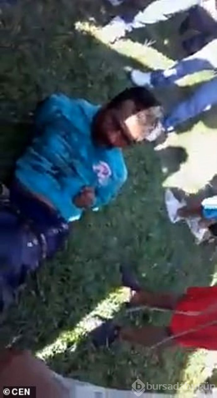 Köylüler, adamı benzin dökerek yaktı