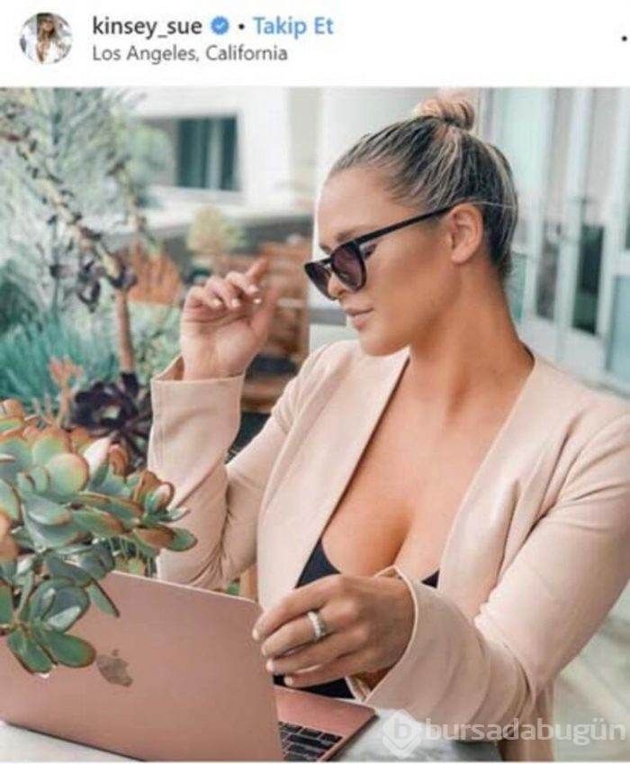 Kinsey Wolanski'den cesur pozlar