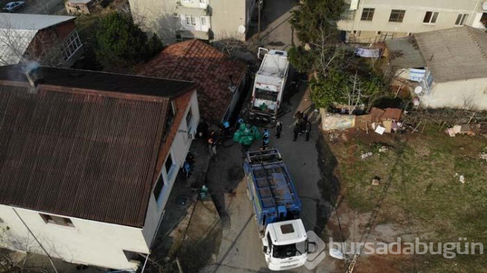 Evden 20 ton çöp çıktı