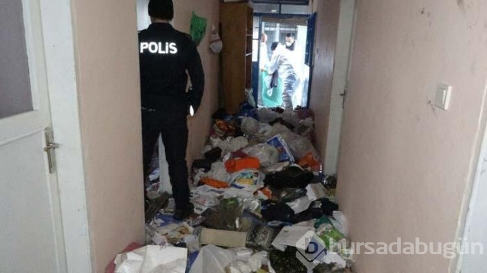 Evden 20 ton çöp çıktı