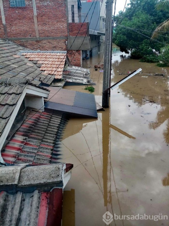 Endonezya'da 7 binden fazla kişi selden etkilendi