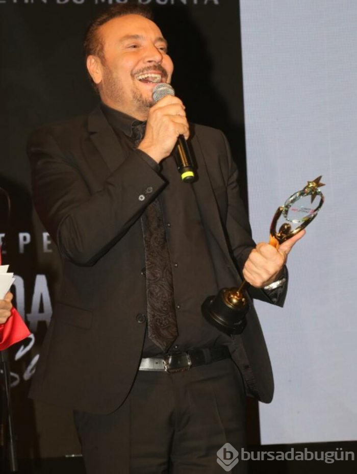 Kırmızı halıda şıklık yarışı