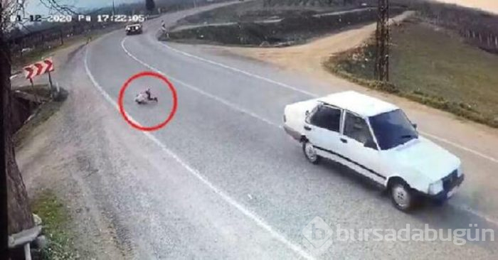 Otomobilden düşen çocuk ölümden döndü