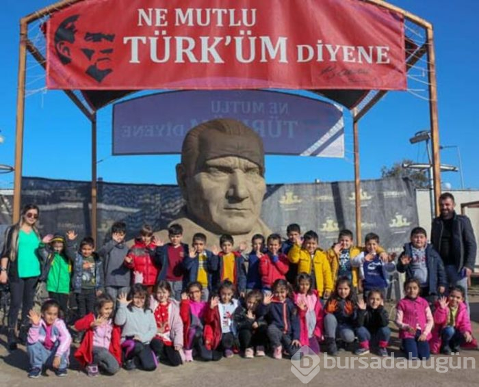 Antalya'da kumdan heykellere yoğun ilgi 