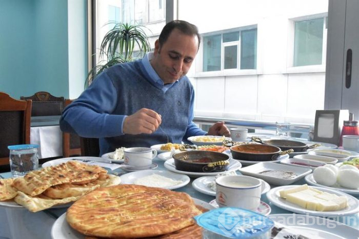 Prof. Dr. Öz'e, Vanlı kahvaltıcılardan davet