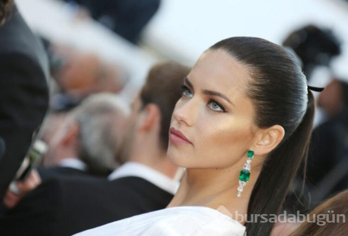 Adriana Lima: Böyle bir sevgiliyi hak ediyorum!
