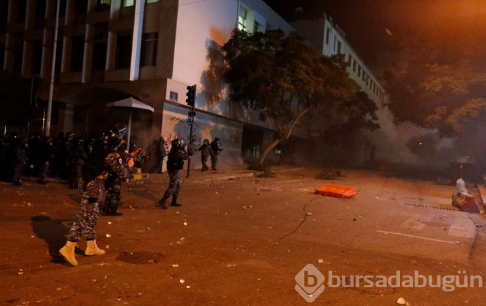 Lübnan protestolarında 35 yaralı