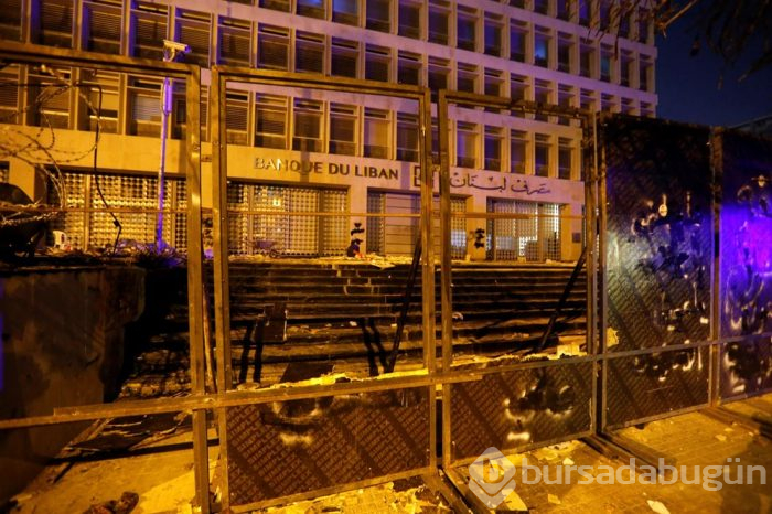 Lübnan protestolarında 35 yaralı