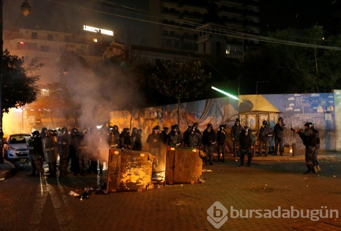 Lübnan protestolarında 35 yaralı