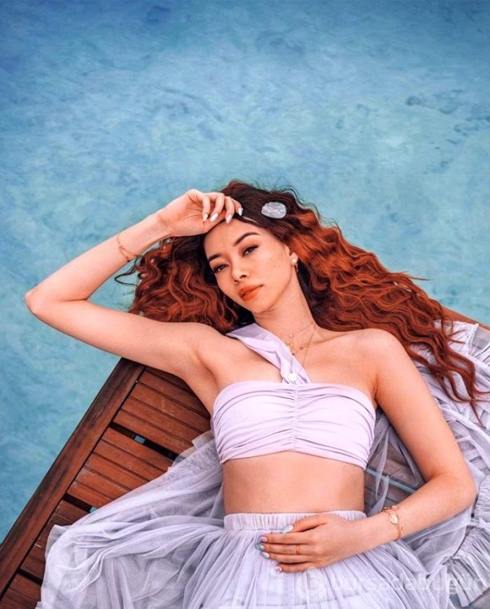 Tara Whiteman fotoğraf paylaşarak yılda 1 milyon dolar kazanıyor