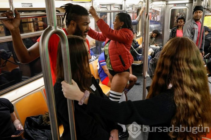 Pantolonsuz Metro Günü