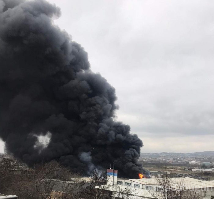 Bursa'da geri dönüşüm fabrikasında büyük yangın	