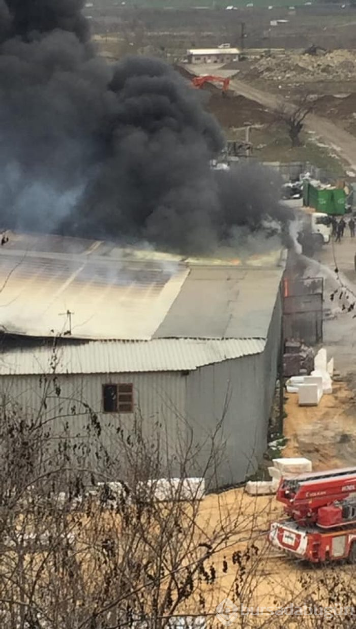 Bursa'da geri dönüşüm fabrikasında büyük yangın	