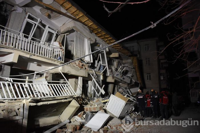 Deprem Elazığ ve Malatya'yı vurdu! İşte gelen son fotoğraflar...