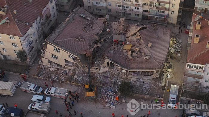 Deprem Elazığ ve Malatya'yı vurdu! İşte gelen son fotoğraflar...