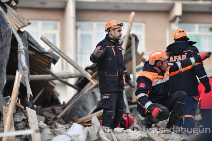 Deprem Elazığ ve Malatya'yı vurdu! İşte gelen son fotoğraflar...