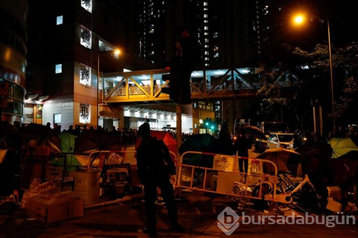 Hong Kong'taki gösterilere "koronavirüsü" karıştı