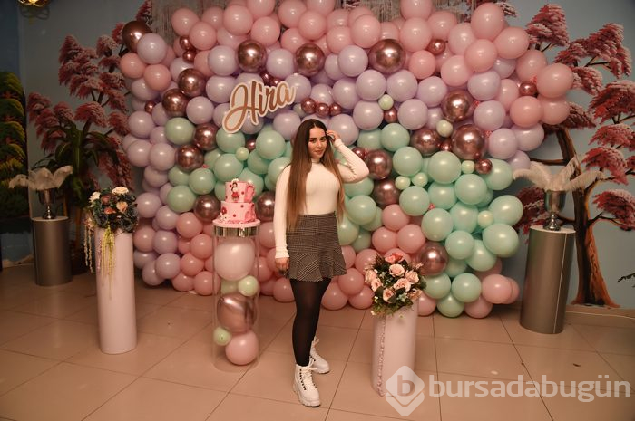 Bursa'da oryantal eşliğinde muhteşem doğum günü