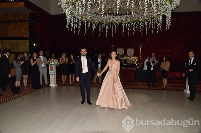 Bursalı gençlerin nişan heyecanı 