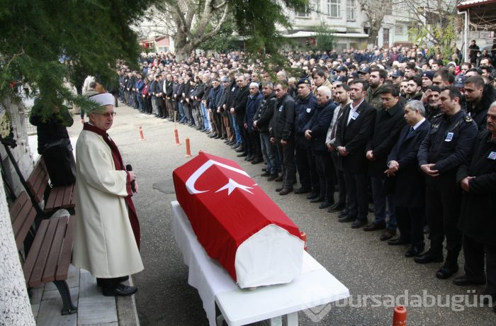 Bursa'da kaza kurşunuyla ölen polis gözyaşlarıyla uğurlandı	