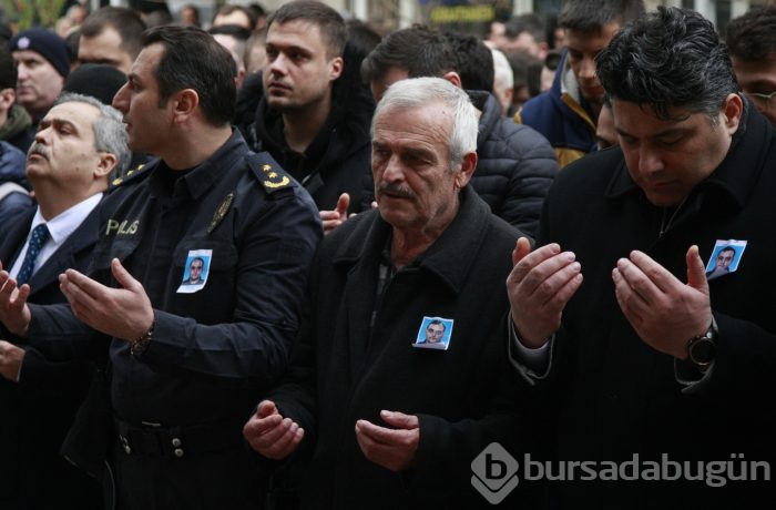 Bursa'da kaza kurşunuyla ölen polis gözyaşlarıyla uğurlandı	
