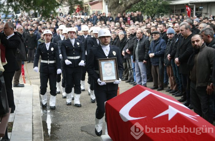 Bursa'da kaza kurşunuyla ölen polis gözyaşlarıyla uğurlandı	