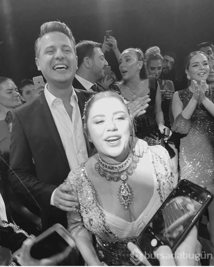 Merve Özbey'in kına gecesine ünlü akını