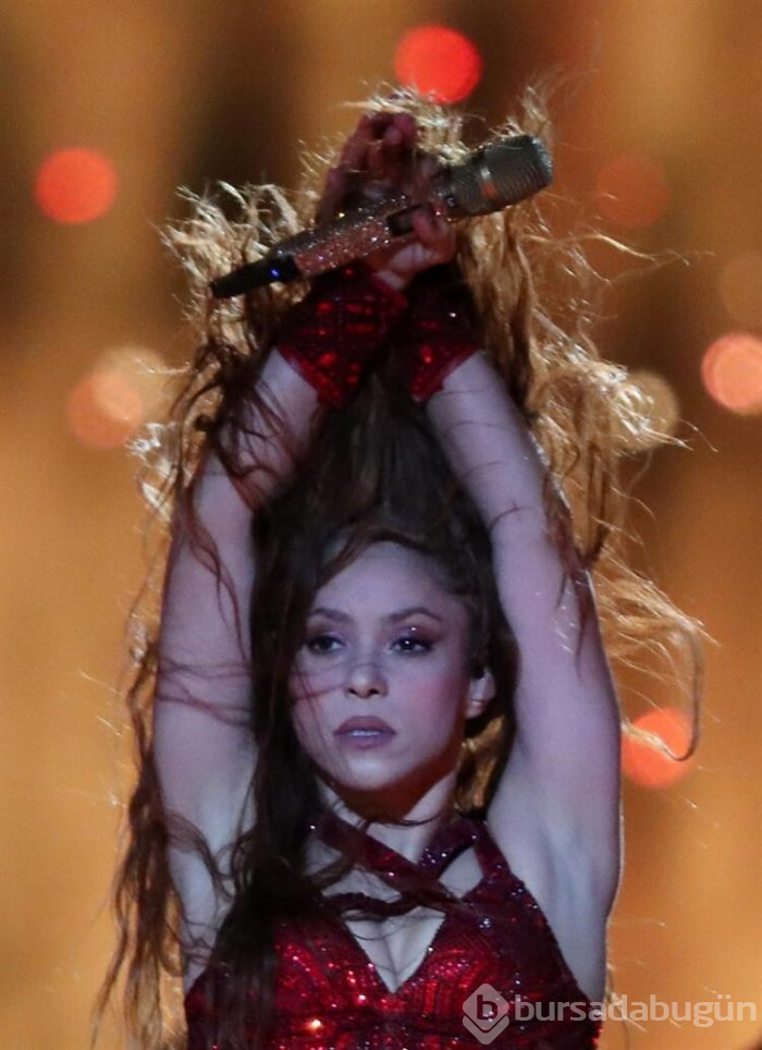 Shakira ve Jennifer Lopez, Süper Kupa devre arasına damga vurdu!