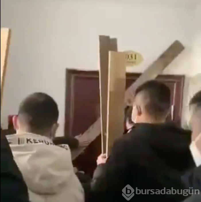 İnsanları evlerine hapsedip açlıktan ölmeye terk ediyorlar!