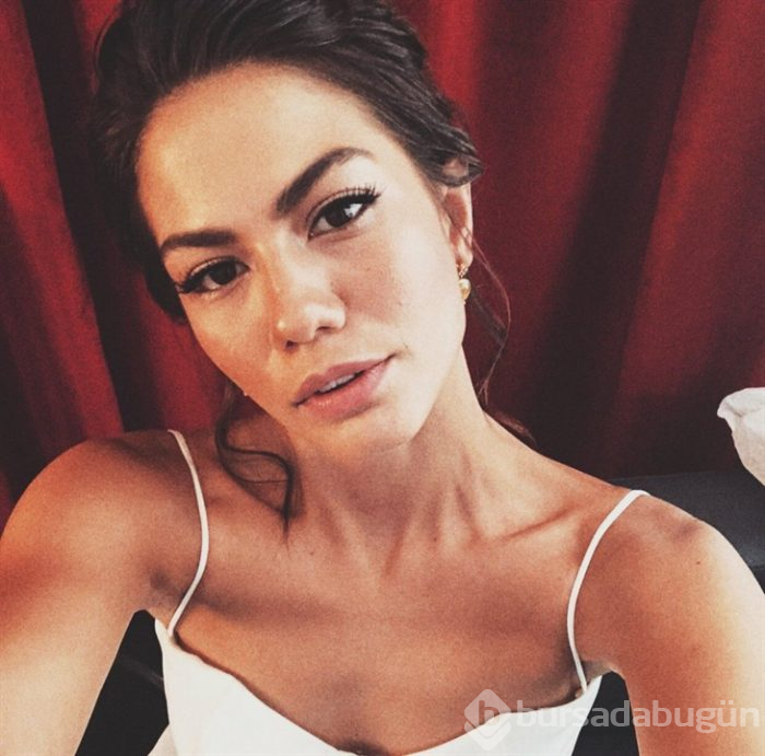 Demet Özdemir büyük beğeni topladı!