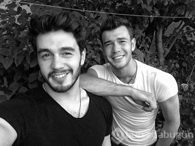 "Gözler kısık"
