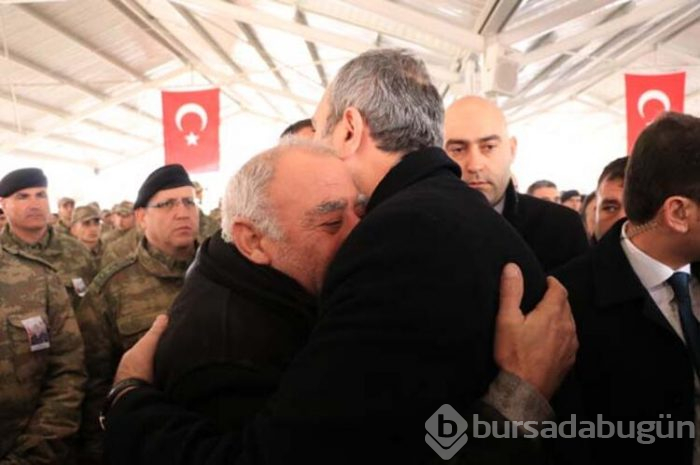 Suriye şehidi gözyaşlarıyla defnedildi