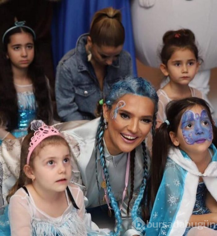 Demet Akalın'dan kızına muhteşem kutlama
