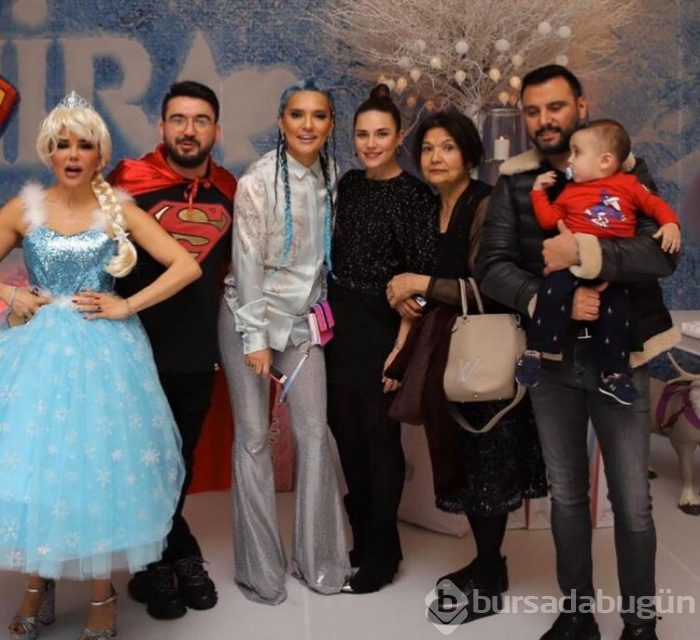 Demet Akalın'dan kızına muhteşem kutlama