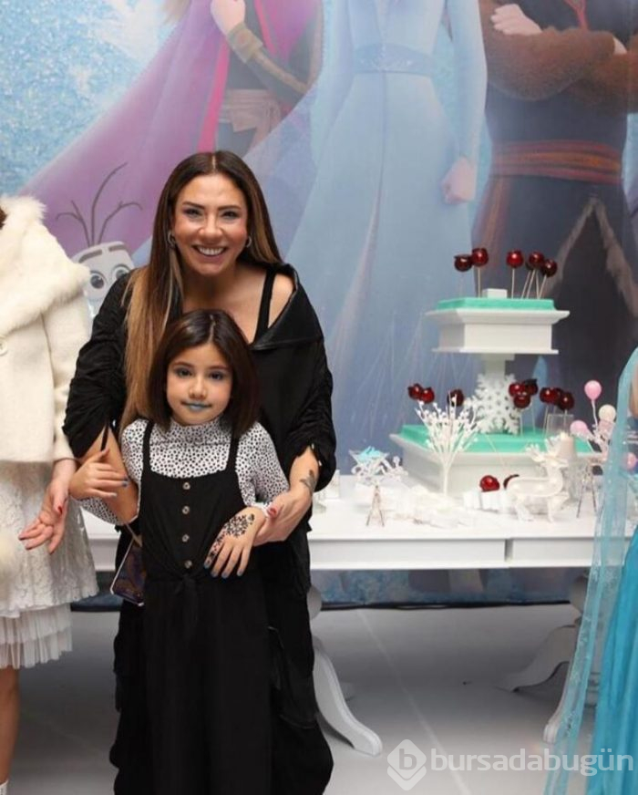 Demet Akalın'dan kızına muhteşem kutlama