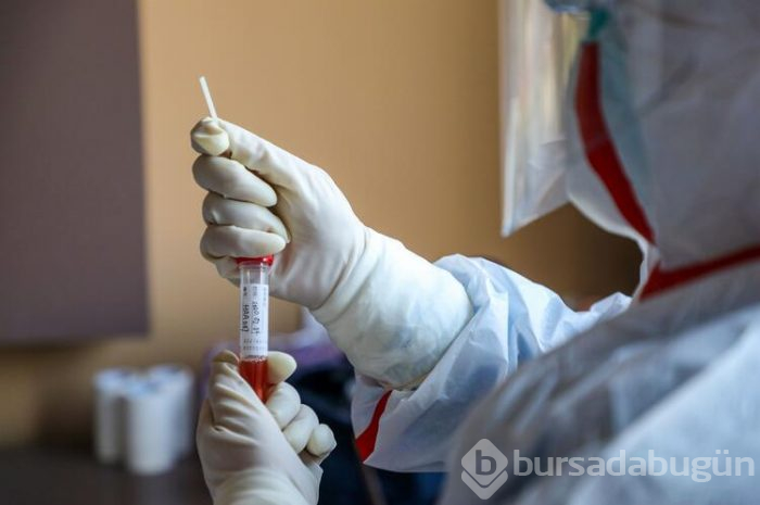 Coronavirüsüyle mücadele eden doktorların fedakarlık izi