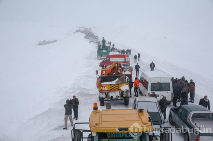 Çığ üstüne 39 kurban