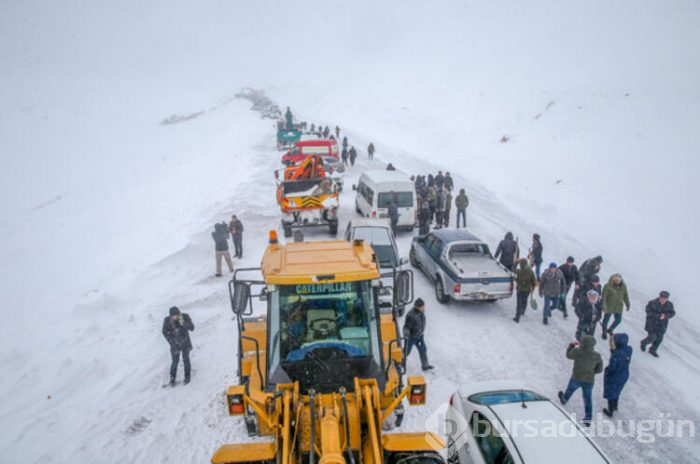 Çığ üstüne 39 kurban